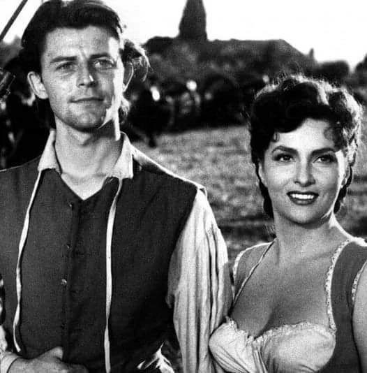 Accanto a Gérard Philipe in Fanfan la Tulipe (1952), in uno dei grandi kolossal del cinema europeo.